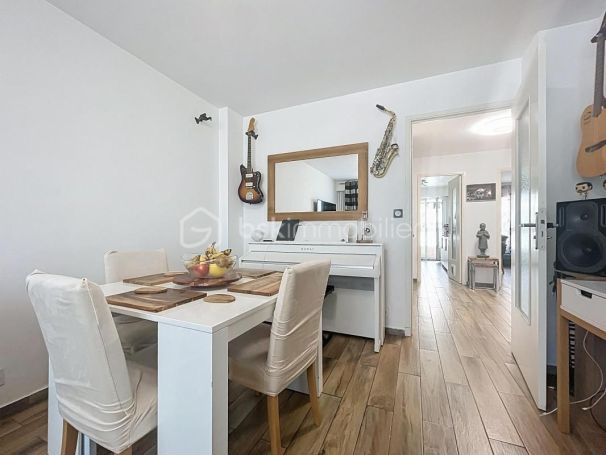 A louer APPARTEMENT T3 63 M2 BORD DE MER ANTIBES