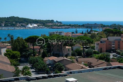 A louer APPARTEMENT T2 40 M2 TERRASSE VUE MER LA SEYNE SUR MER
