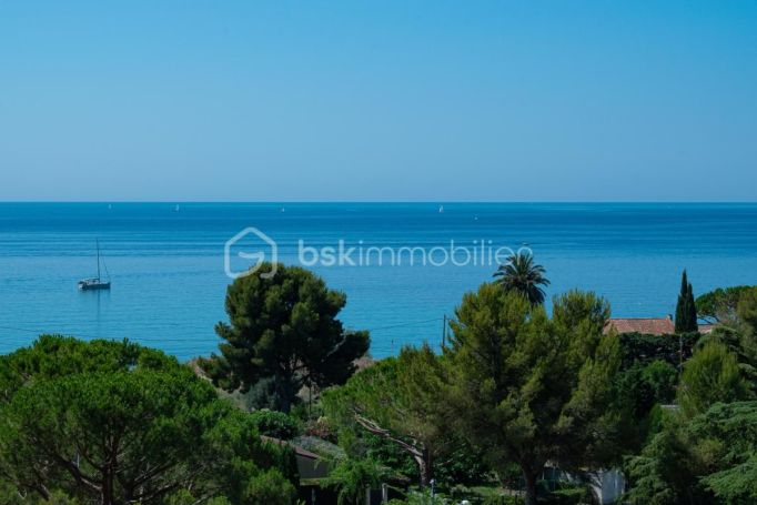 A louer APPARTEMENT T2 36 M2 TERRASSE VUE MER LA CIOTAT