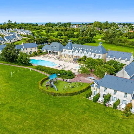 A louer APPARTEMENT DUPLEX T2 32 M2 BORD DE MER PORT EN BESSIN HUPPAIN