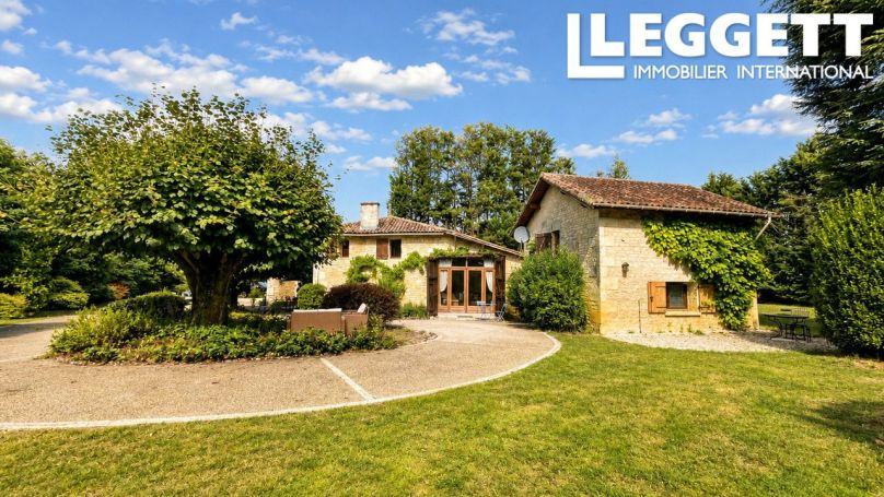 A louer MAISON  DE MAîTRE  CLION