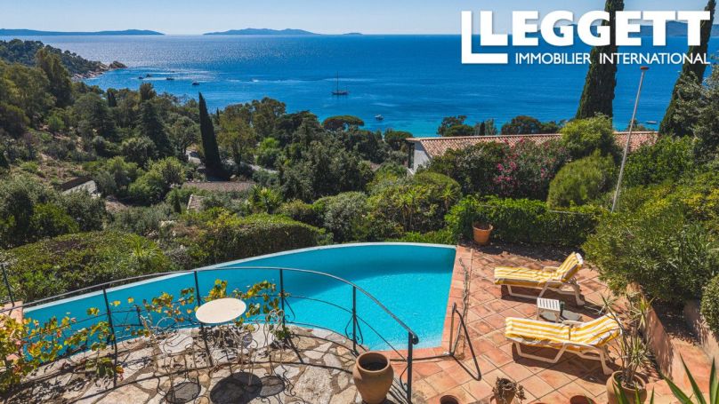 A vendre MAISON  6 PIECES 165 M2 VUE MER LE LAVANDOU