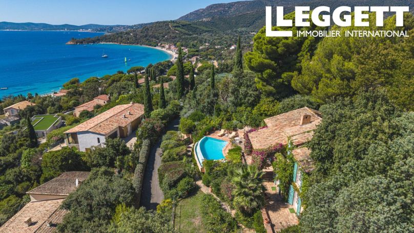 A vendre MAISON  6 PIECES 165 M2 VUE MER LE LAVANDOU