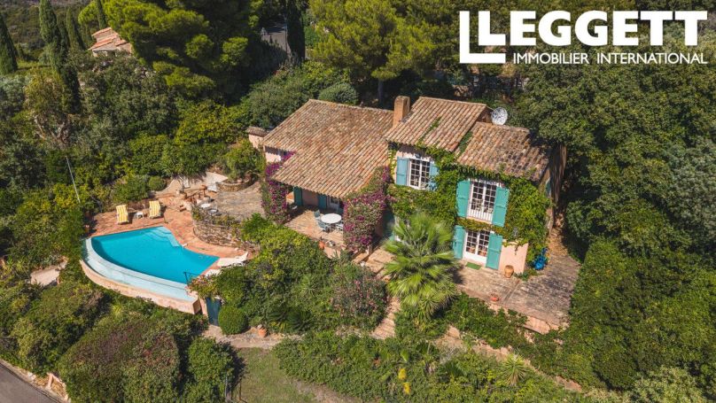 A vendre MAISON  6 PIECES 165 M2 VUE MER LE LAVANDOU