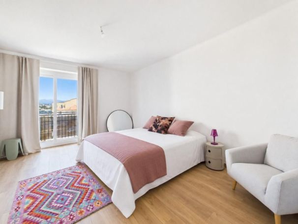 A louer APPARTEMENT T3 83 M2 BORD DE MER AJACCIO