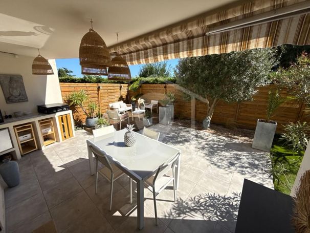 A louer APPARTEMENT T2 38 M2 TERRASSE BORD DE MER ANTIBES