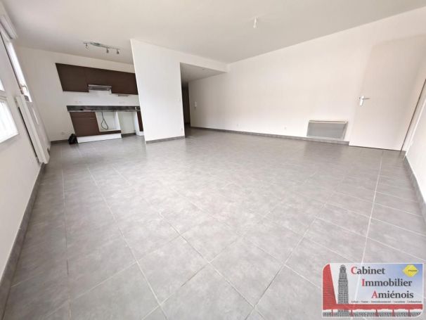 A louer APPARTEMENT T3 80 M2  AMIENS