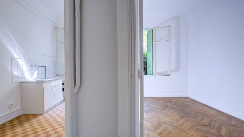 A louer STUDIO  30 M2 BORD DE MER NICE