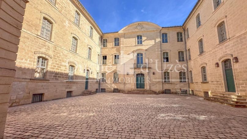 A louer APPARTEMENT T2 38 M2 UZES