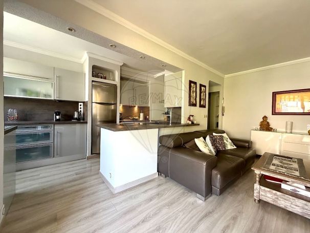 A louer APPARTEMENT T3 61 M2 TERRASSE BORD DE MER SAINT LAURENT DU VAR
