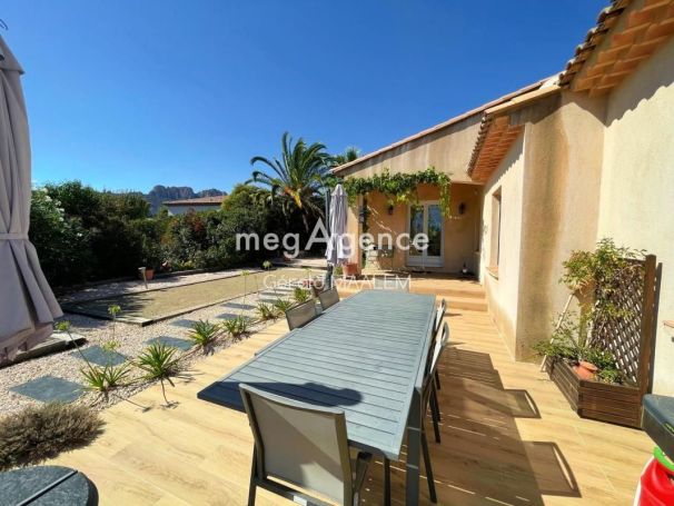 A louer MAISON  6 PIECES 140 M2 BORD DE MER ROQUEBRUNE SUR ARGENS