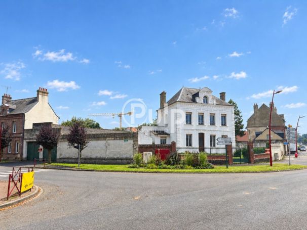 A vendre MAISON  DE MAîTRE  HESDIN