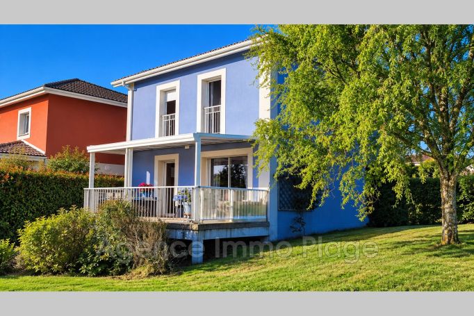 A vendre MAISON  4 PIECES 105 M2 BORD DE MER SOULAC SUR MER Le Jeune SOULAC