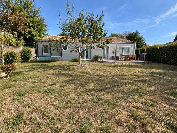 A vendre MAISON 5 PIECES 127 M2 AVRILLE