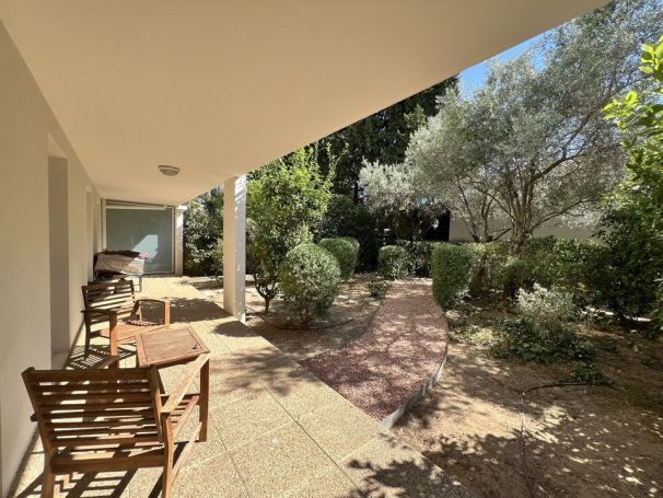A louer APPARTEMENT T3 65 M2 TERRASSE  MARSEILLE 12EME