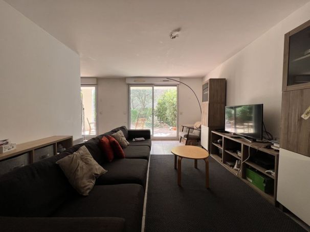 A louer APPARTEMENT T3 65 M2 TERRASSE  MARSEILLE 12EME