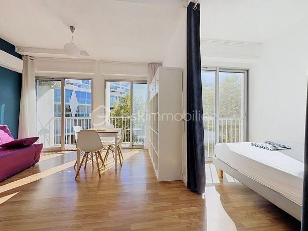 A louer STUDIO  30 M2 BORD DE MER LA GRANDE MOTTE