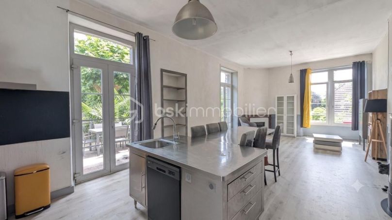 A louer MAISON  DE MAîTRE  BOEIL BEZING