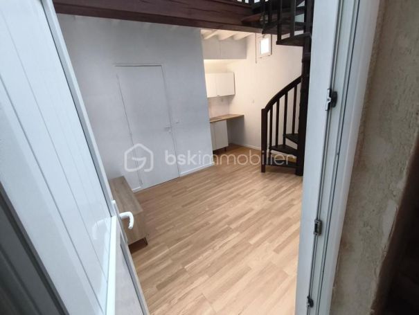 A louer STUDIO NEUF  23 M2  CAEN