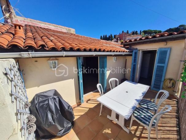 A louer APPARTEMENT DUPLEX T4 92 M2 TERRASSE BORD DE MER NICE