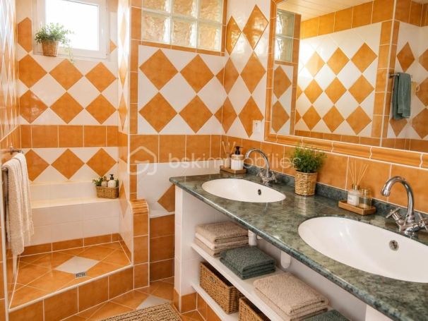A louer APPARTEMENT T4 65 M2  NIMES