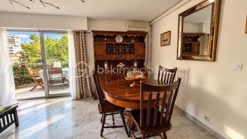 A louer APPARTEMENT T4 82 M2 TERRASSE BORD DE MER NICE