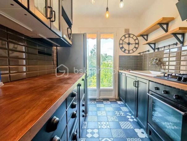 A louer APPARTEMENT T3 60 M2 BORD DE MER VALLAURIS