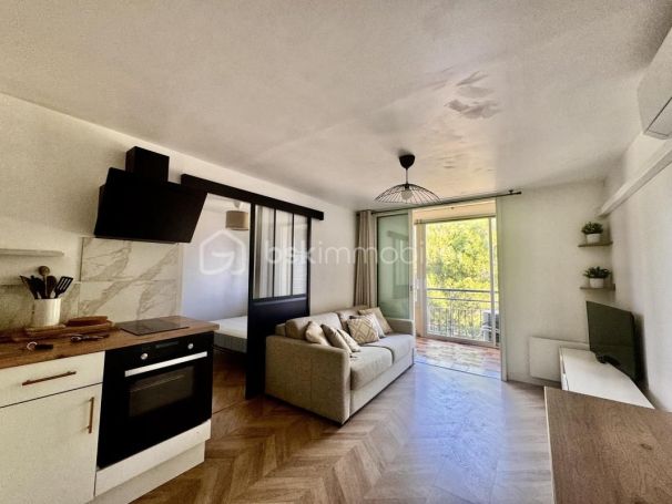A louer APPARTEMENT T2 24 M2 BORD DE MER LA SEYNE SUR MER