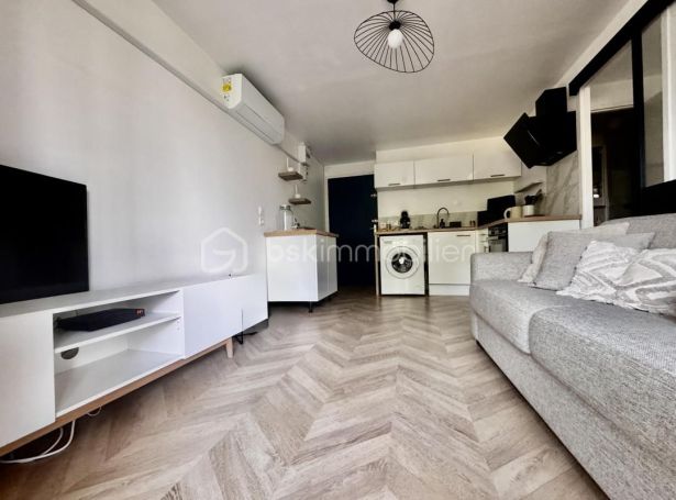 A louer APPARTEMENT T2 24 M2 BORD DE MER LA SEYNE SUR MER