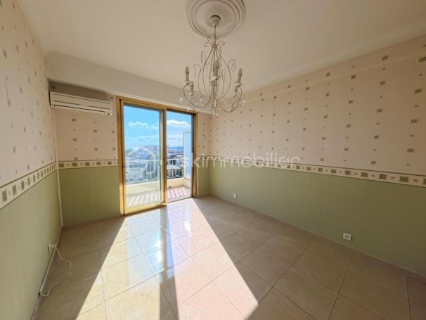 A louer APPARTEMENT DE PRESTIGE T3 75 M2 TERRASSE VUE MER ANTIBES