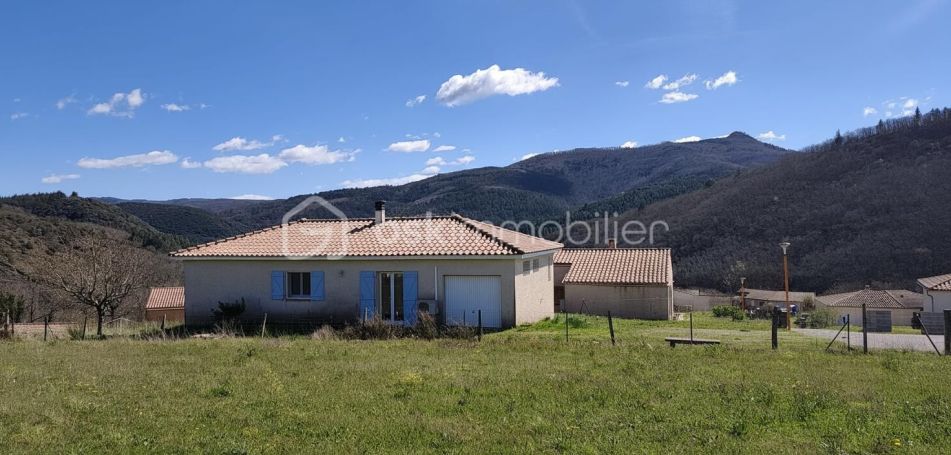 A louer MAISON  4 PIECES 83 M2  SAINT PONS DE THOMIERES