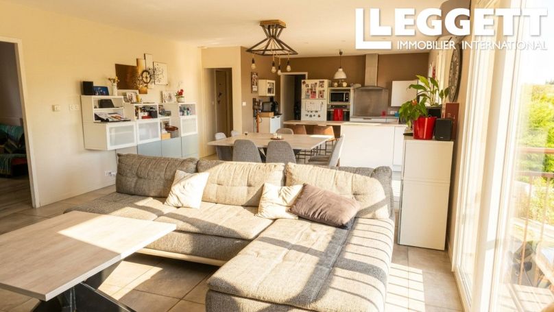 A vendre MAISON  5 PIECES 105 M2  POUZILHAC