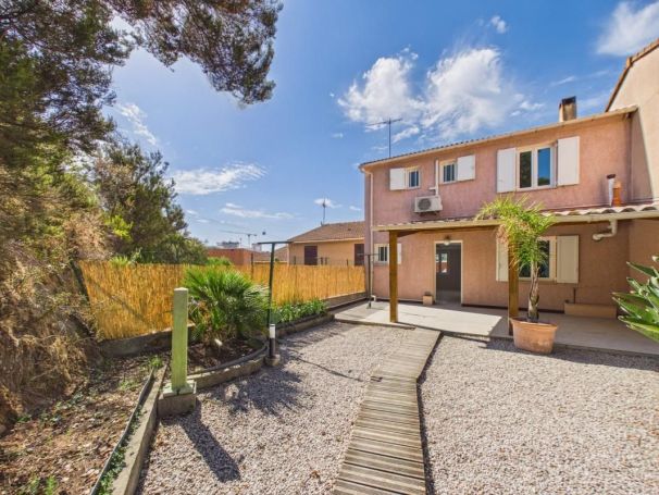 A louer MAISON  4 PIECES 89 M2 BORD DE MER SARROLA CARCOPINO