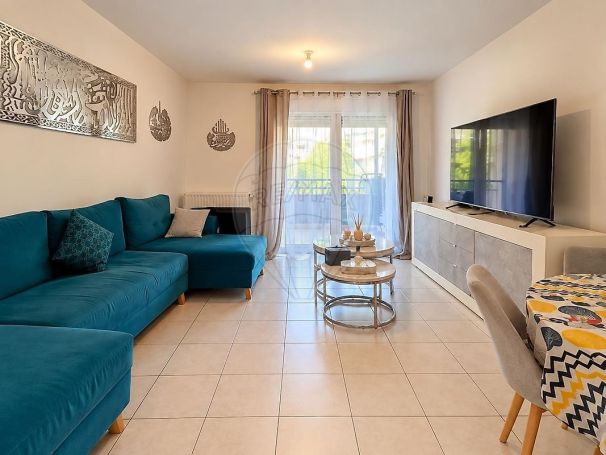A louer APPARTEMENT T3 62 M2 TERRASSE BORD DE MER NICE