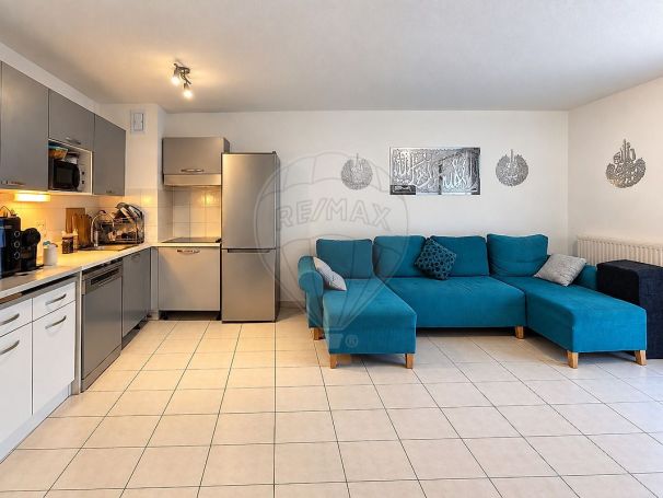A louer APPARTEMENT T3 62 M2 TERRASSE BORD DE MER NICE