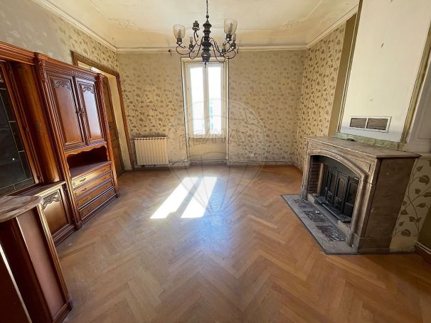 A louer APPARTEMENT T4 122 M2 TERRASSE  NIMES