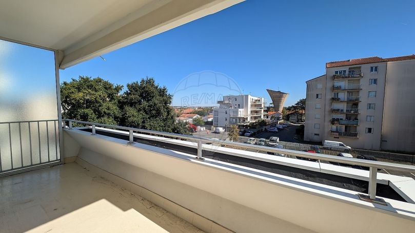 A louer APPARTEMENT T3 64 M2 BORD DE MER ROYAN