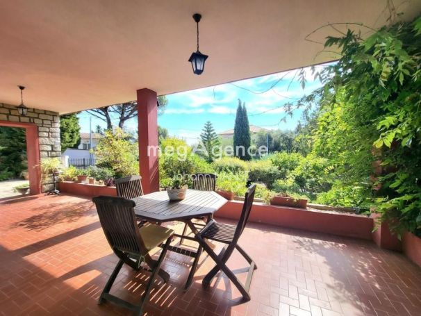 A louer MAISON  7 PIECES 167 M2 BORD DE MER CAVALAIRE SUR MER
