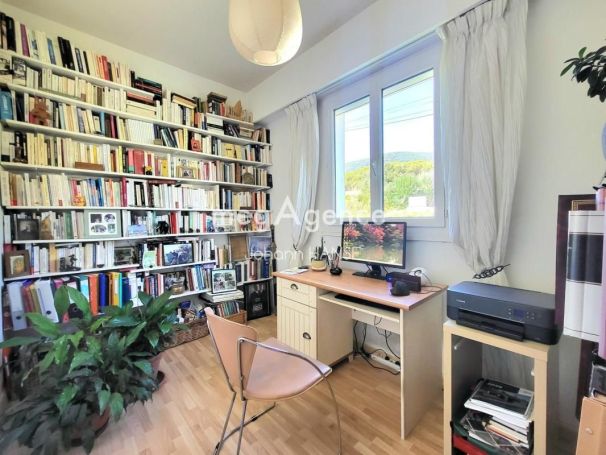 A louer MAISON  7 PIECES 167 M2 BORD DE MER CAVALAIRE SUR MER