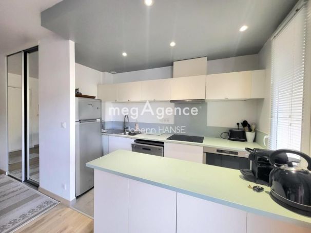 A louer APPARTEMENT T3 59 M2 TERRASSE PLAGE à PIED CAVALAIRE SUR MER