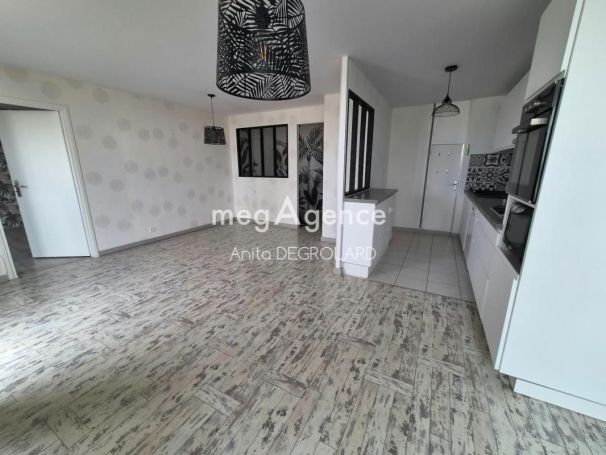 A louer APPARTEMENT T4 78 M2  LA ROCHE SUR YON