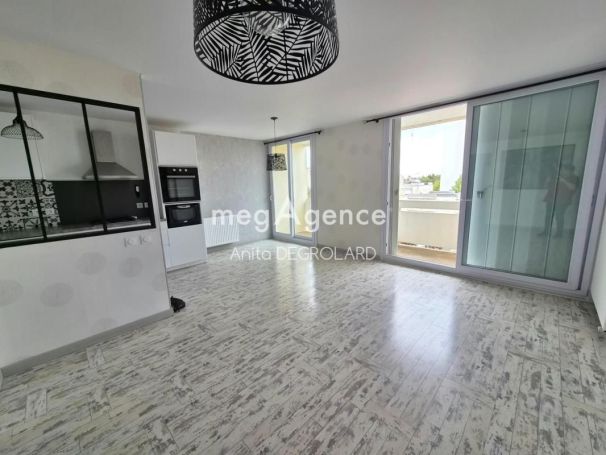 A louer APPARTEMENT T4 78 M2  LA ROCHE SUR YON