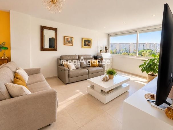 A louer APPARTEMENT T3 69 M2 VUE MER TOULON