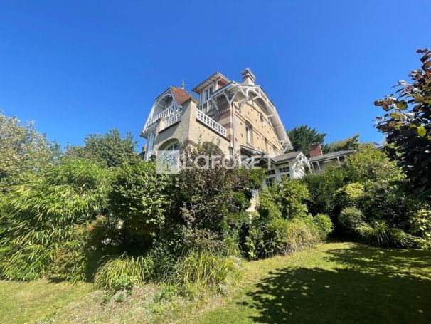 A louer MAISON 8 PIECES 247 M2 BORD DE MER SAINTE ADRESSE