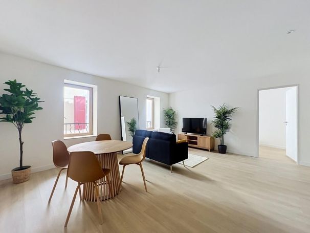 A louer APPARTEMENT NEUF T2 50 M2  TRETS