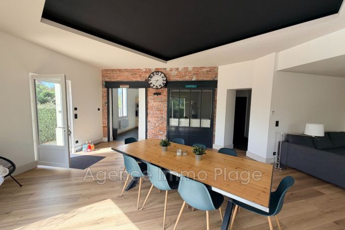 A vendre MAISON  4 PIECES 106 M2 BORD DE MER SOULAC SUR MER GARE