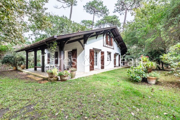 A vendre MAISON  5 PIECES 110 M2 BORD DE MER SEIGNOSSE lac, plages