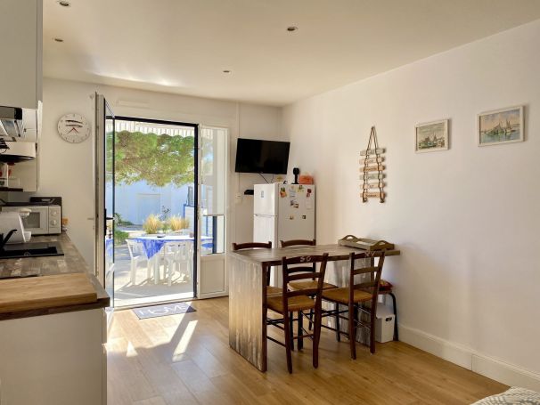 A vendre MAISON  2 PIECES 29 M2 BORD DE MER SAINT GILLES CROIX DE VIE
