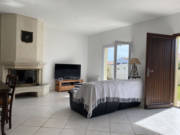 A vendre MAISON  4 PIECES 119 M2 BORD DE MER SAINT HILAIRE DE RIEZ