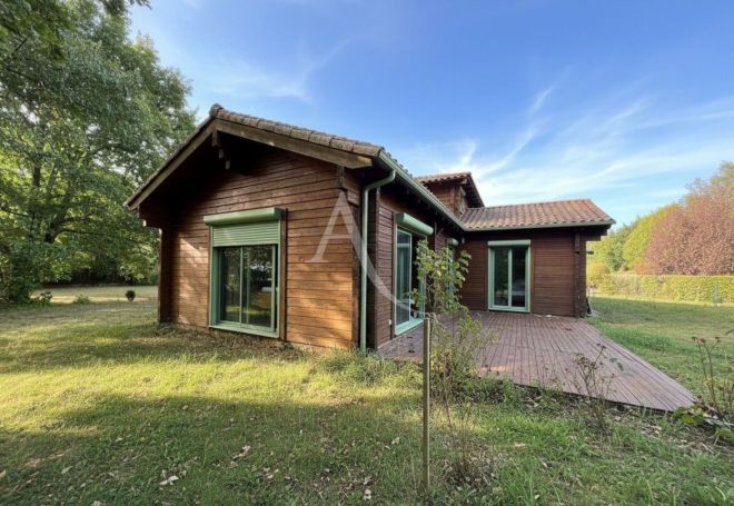A vendre MAISON  5 PIECES 120 M2  SAINT HILAIRE LA FORET